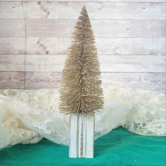 Gold Spindle Bottle Brush Christmas Tree | winter * holiday decor - Picture 2 of 5